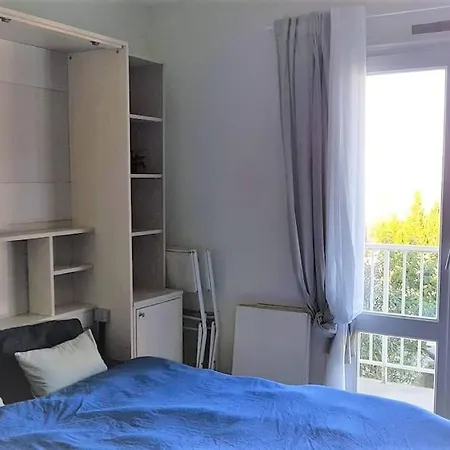 Pour 2, Lumineux, 300m De La Plage, Vue Sur La